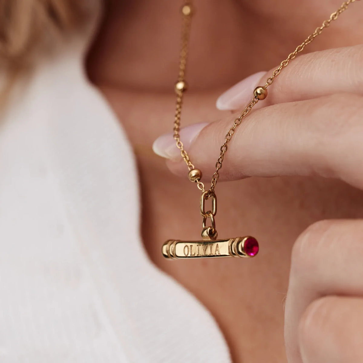 Collier Barre Personnalisé – Prénom & Pierre de Naissance