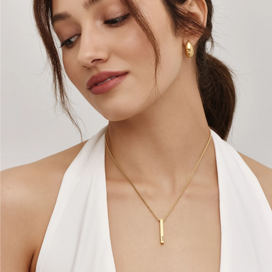 Collier Personnalisé – Barre Verticale Gravée avec Prénom